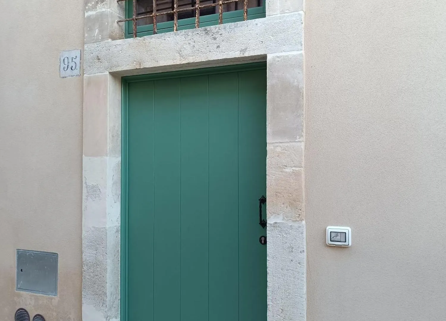 Casetta Santa Venera Μόντικα 0*,